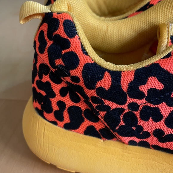 2013 Nike Roshe Run FB “Orange Leopard” Rare - Picture 5 of 10